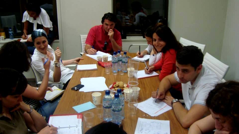 „ ვ ი პ ი ა რ ე ლ ე ბ ი„